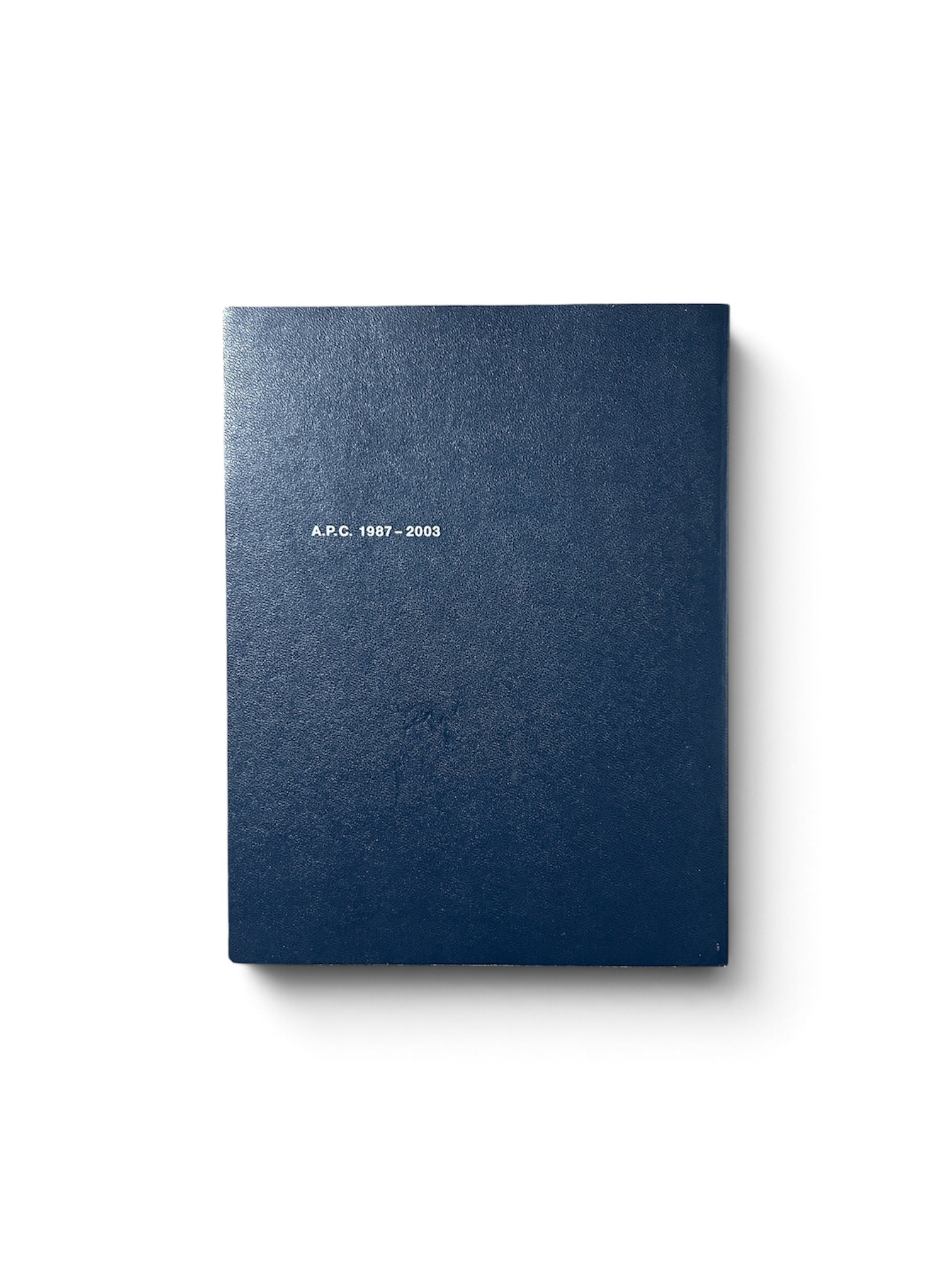 A.P.C. 1987 - 2003 カーネ・コメモラティフ A.P.C. 1987–2003 Carnet Commemoratif – Vesper & Co.